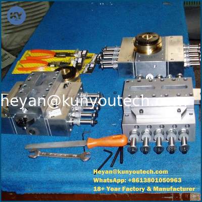 Qualité  Encapsulation packing Machine Parts Brush spredox box Injection Wedge pump and die rolls Usine