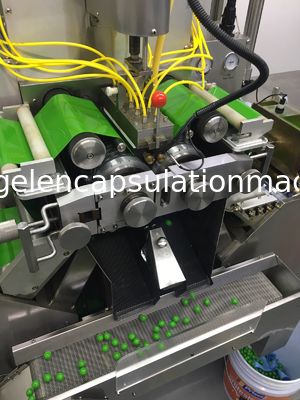 Machine à faible bruit d'encapsulation de Paintball de contrôle de PLC avec l'écran tactile