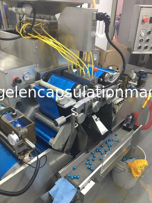 Chaîne petite et de R&amp;D d'échelle de Softgel de capsule de production pour faire la capsule molle S403