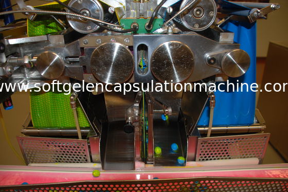 Base liquide d'huile de CBD capsule de 7 pouces remplissant machine d'encapsulation de Softgel