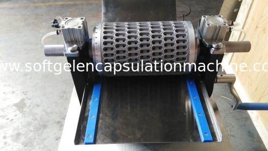 250 que la machine de capsule de Softgel meurent petit pain avec la cale distribuent la vitesse de synchronisation de plat