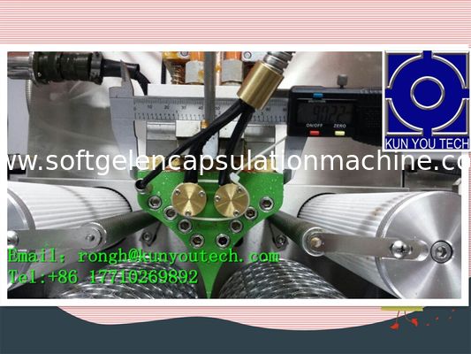 S403 certificat mou automatique de la CE de machine d'encapsulation de gel de R&amp;D Softgel