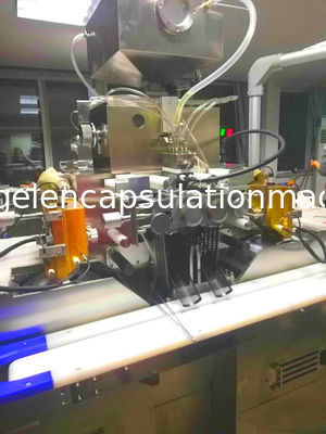 Machine molle de capsule de gélatine d'encapsulation médicale pour le remplissage d'huile de poisson