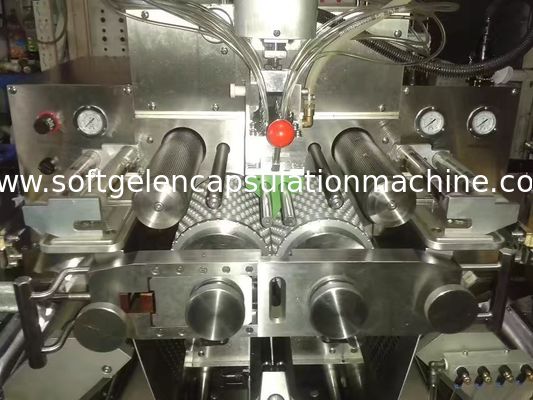 Huile molle de machine de gélatine de la large échelle 250mm et coller le remplissage dans la capsule